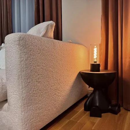 Boutique Duplex Retreat In Рига