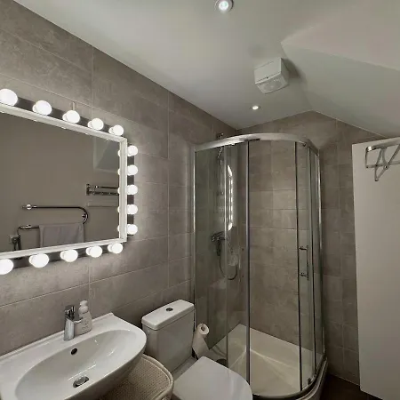 Apartment Boutique Duplex Retreat In