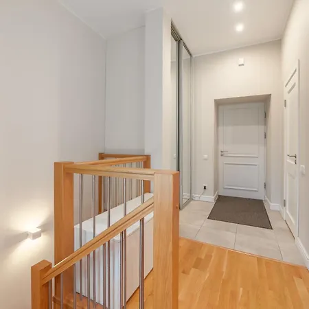 Апартаменти Boutique Duplex Retreat In *