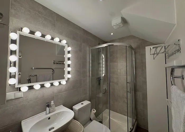 Apartment Boutique Duplex Retreat In